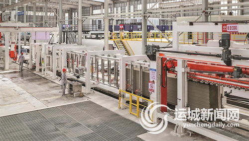 華兆住工 運(yùn)城 裝配建材發(fā)展 工人在生產(chǎn)產(chǎn)品